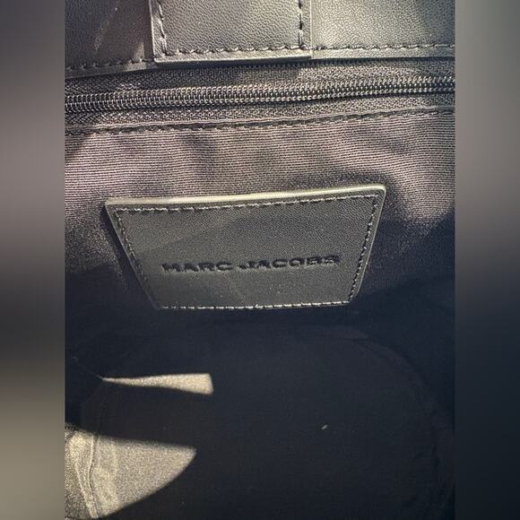 Marc Jacobs Taupe Suede Bucket Bag - Picture 5 of 6